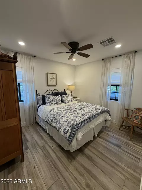 Bedroom - 3501 E Piccadilly Rd, Phoenix, AZ 85018 photo 3 of 3