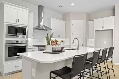 Kitchen - 2713 E Agave Knoll Way, Phoenix, AZ 85024 photo 2 of 2