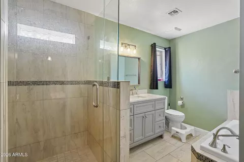 Bath - 7259 Edgewood Ave, Mesa, AZ 85208 photo 2 of 3