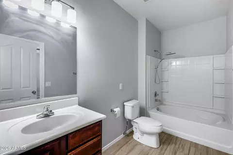 Bath - 2941 E Darrow St, Phoenix, AZ 85042 photo 3 of 3