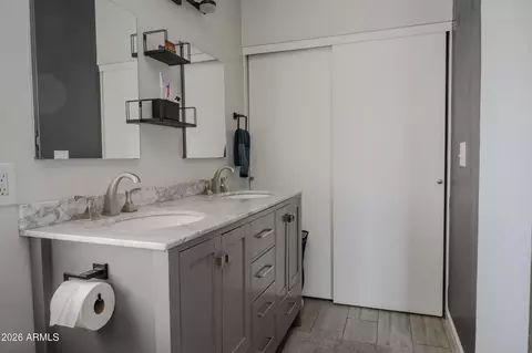 Bath - 3606 E Verdin Rd, Phoenix, AZ 85044 photo 3 of 5