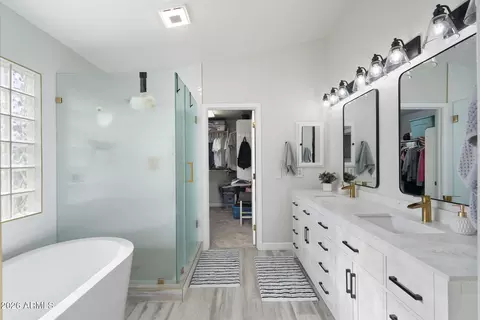 Bath - 5515 E Garnet Cir, Mesa, AZ 85206 photo 1 of 7