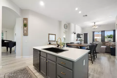 Kitchen - 5515 E Garnet Cir, Mesa, AZ 85206 photo 4 of 4