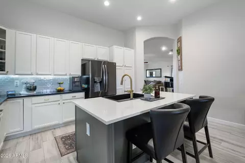 Kitchen - 5515 E Garnet Cir, Mesa, AZ 85206 photo 3 of 4