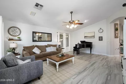 Living - 5515 E Garnet Cir, Mesa, AZ 85206 photo 2 of 3