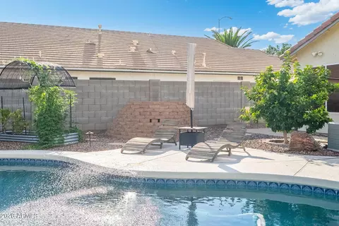 Exterior - 5515 E Garnet Cir, Mesa, AZ 85206 photo 7 of 19