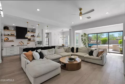 9959 Edgestone Dr, Scottsdale, AZ 85255
