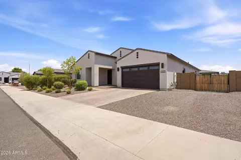 7527 N 84th Ave, Glendale, AZ 85305