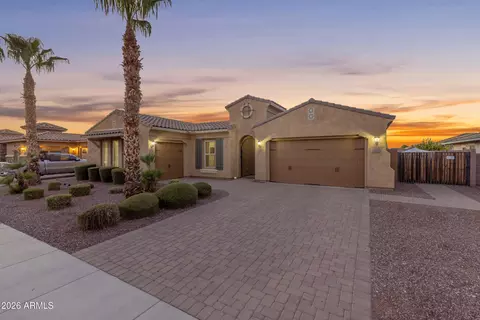 18372 W Paradise Ln, Surprise, AZ 85388