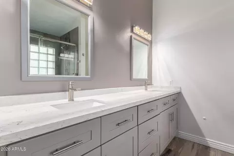 Bath - 4537 E Towne Ln, Gilbert, AZ 85234 photo 1 of 3