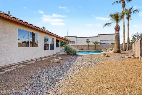 Exterior - 1566 E Cheyenne St, Gilbert, AZ 85296 photo 6 of 7