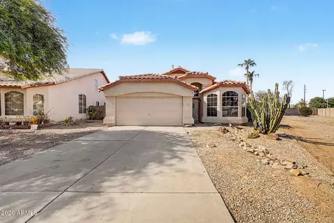 Exterior - 1566 E Cheyenne St, Gilbert, AZ 85296 photo 2 of 7