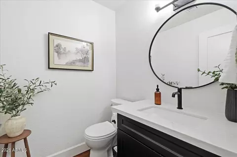 Bath - 1819 E Monarch Bay Dr, Gilbert, AZ 85234 photo 4 of 6