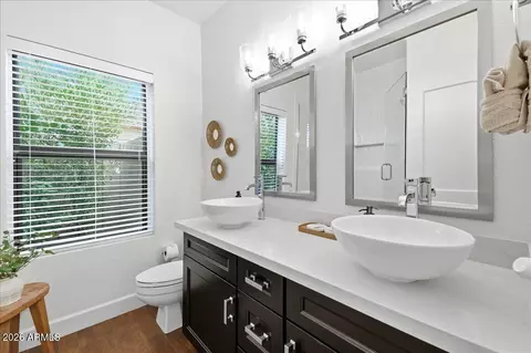 Bath - 1819 E Monarch Bay Dr, Gilbert, AZ 85234 photo 2 of 6