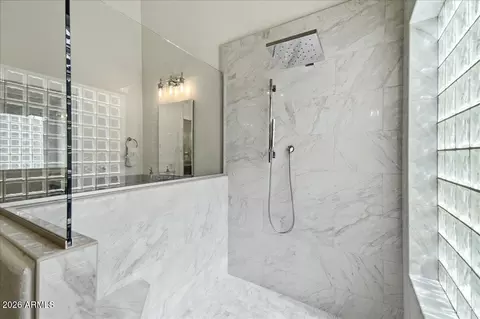 Bath - 1819 E Monarch Bay Dr, Gilbert, AZ 85234 photo 3 of 6