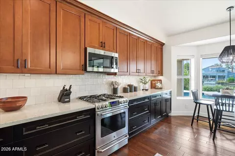 Kitchen - 1819 E Monarch Bay Dr, Gilbert, AZ 85234 photo 5 of 5