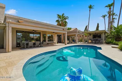 Exterior - 1819 E Monarch Bay Dr, Gilbert, AZ 85234 photo 8 of 10