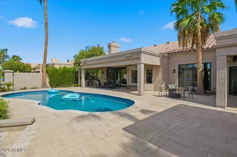 Exterior - 1819 E Monarch Bay Dr, Gilbert, AZ 85234 photo 9 of 10
