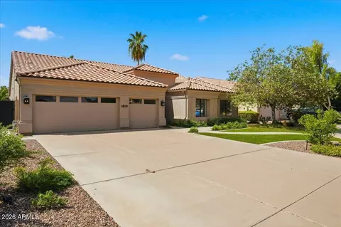 Exterior - 1819 E Monarch Bay Dr, Gilbert, AZ 85234 photo 4 of 10