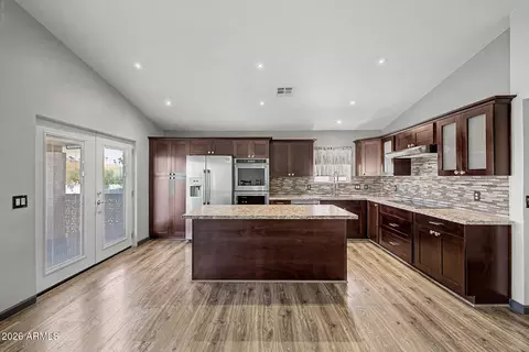 Kitchen - 6104 E Ingram St, Mesa, AZ 85205 photo 2 of 5