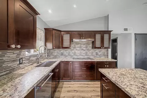 Kitchen - 6104 E Ingram St, Mesa, AZ 85205 photo 5 of 5
