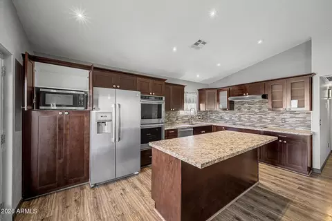Kitchen - 6104 E Ingram St, Mesa, AZ 85205 photo 4 of 5