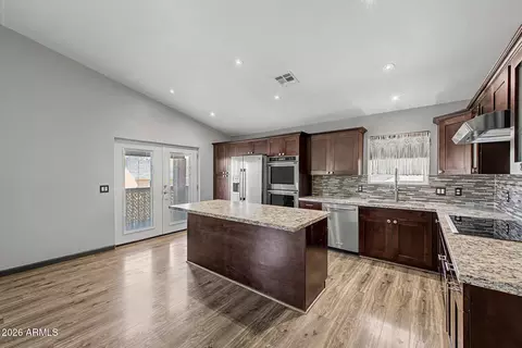 Kitchen - 6104 E Ingram St, Mesa, AZ 85205 photo 3 of 5