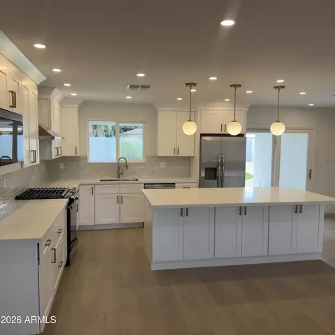 Kitchen - 2833 E Sierra St, Phoenix, AZ 85028 photo 4 of 4