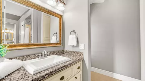 Bath - 1744 E Desert Willow Dr, Phoenix, AZ 85048 photo 5 of 9