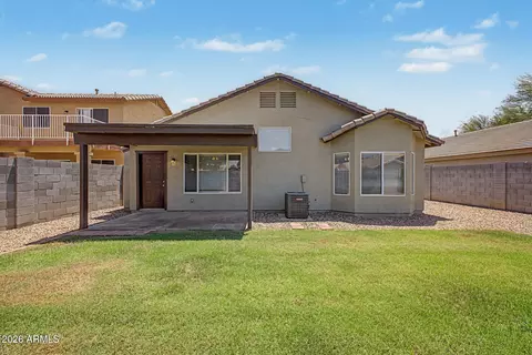 Exterior - 3900 E Tremaine Ave, Gilbert, AZ 85234 photo 3 of 5