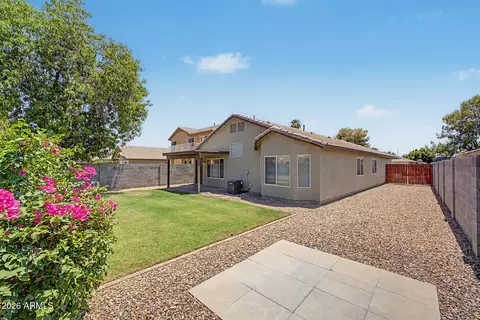 Exterior - 3900 E Tremaine Ave, Gilbert, AZ 85234 photo 4 of 5