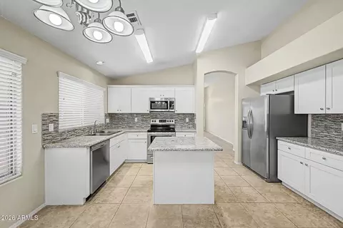 Kitchen - 3900 E Tremaine Ave, Gilbert, AZ 85234 photo 1 of 3