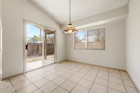 Dining - 818 W Oraibi Dr, Phoenix, AZ 85027 photo 1 of 1