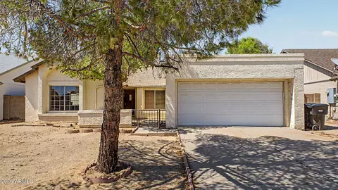 Exterior - 818 W Oraibi Dr, Phoenix, AZ 85027 photo 1 of 5