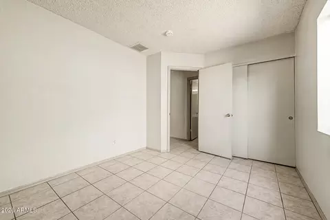 Bedroom - 818 W Oraibi Dr, Phoenix, AZ 85027 photo 2 of 4