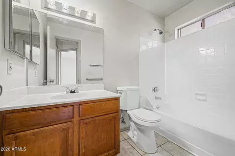 Bath - 818 W Oraibi Dr, Phoenix, AZ 85027 photo 3 of 3