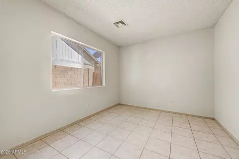 Bedroom - 818 W Oraibi Dr, Phoenix, AZ 85027 photo 1 of 4