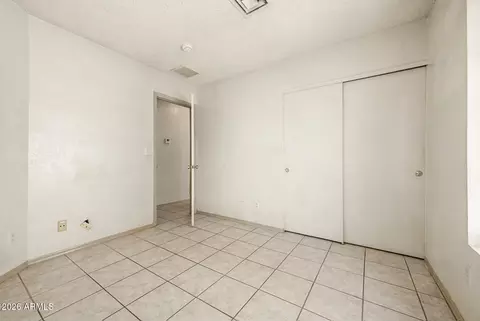 Bedroom - 818 W Oraibi Dr, Phoenix, AZ 85027 photo 4 of 4
