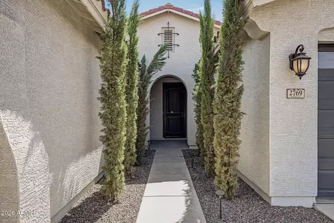 Entry Way - 2769 E Rakestraw Ln, Gilbert, AZ 85298 photo 1 of 2