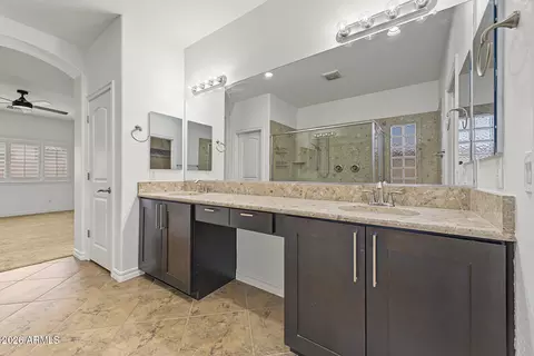 Bath - 2769 E Rakestraw Ln, Gilbert, AZ 85298 photo 4 of 4