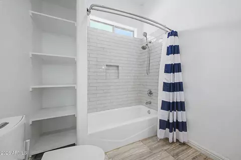 Bath - 4550 E Princess Dr, Mesa, AZ 85205 photo 3 of 4