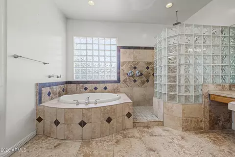 Bath - 4550 E Princess Dr, Mesa, AZ 85205 photo 2 of 4