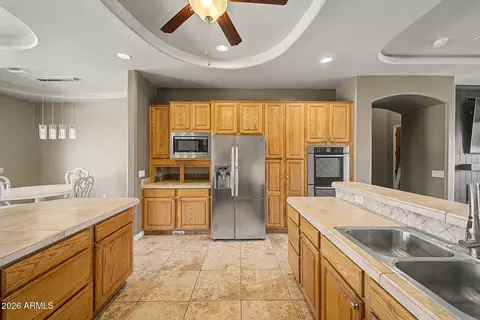 Kitchen - 4550 E Princess Dr, Mesa, AZ 85205 photo 4 of 4