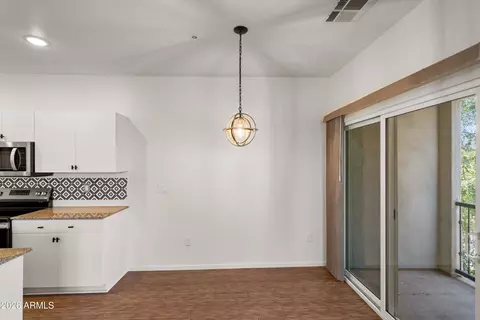 Dining - 2304 E Hidalgo Ave, Phoenix, AZ 85040 photo 1 of 1