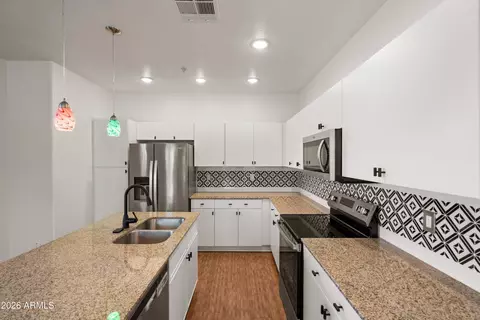 Kitchen - 2304 E Hidalgo Ave, Phoenix, AZ 85040 photo 3 of 6