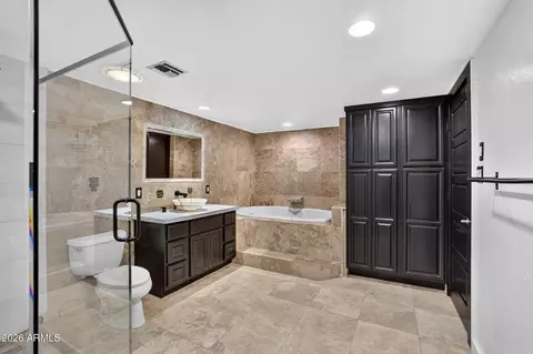 Bath - 3059 E Inverness Ave, Mesa, AZ 85204 photo 4 of 7