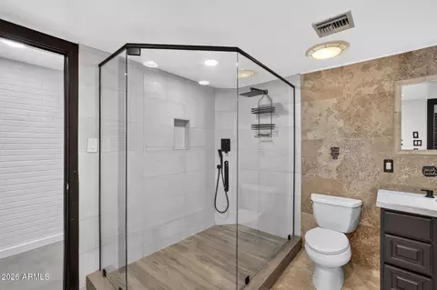 Bath - 3059 E Inverness Ave, Mesa, AZ 85204 photo 6 of 7