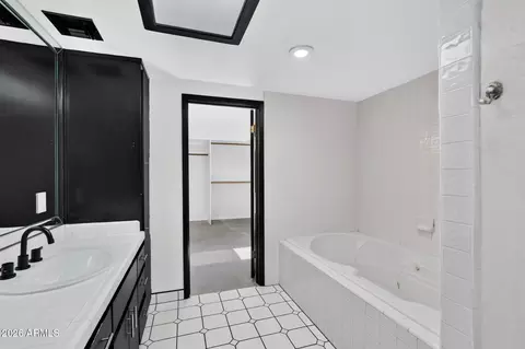 Bath - 3059 E Inverness Ave, Mesa, AZ 85204 photo 3 of 7