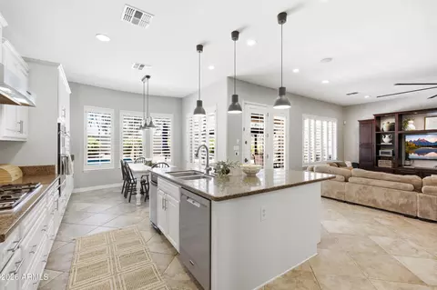Kitchen - 4353 E Santa Fe Ct, Gilbert, AZ 85297 photo 7 of 8