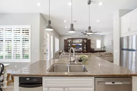 Kitchen - 4353 E Santa Fe Ct, Gilbert, AZ 85297 photo 6 of 8